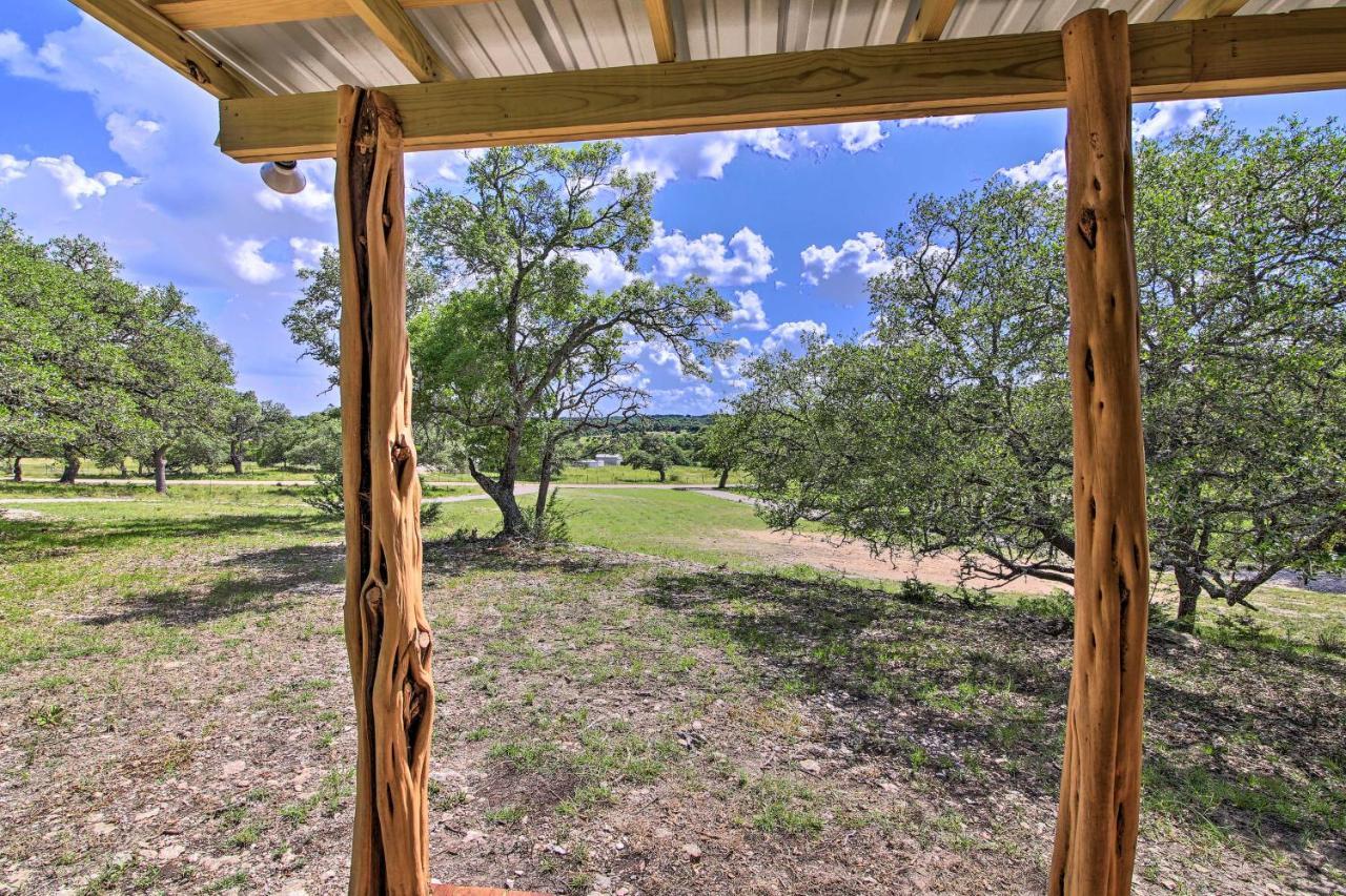 Rustic-Chic Country Cabin - 10 Mi To Main Street! Фредериксберг Экстерьер фото