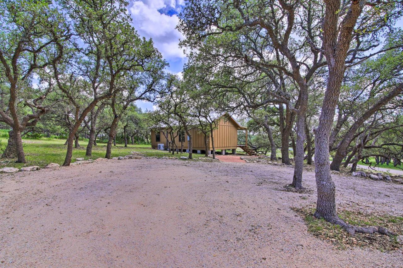 Rustic-Chic Country Cabin - 10 Mi To Main Street! Фредериксберг Экстерьер фото