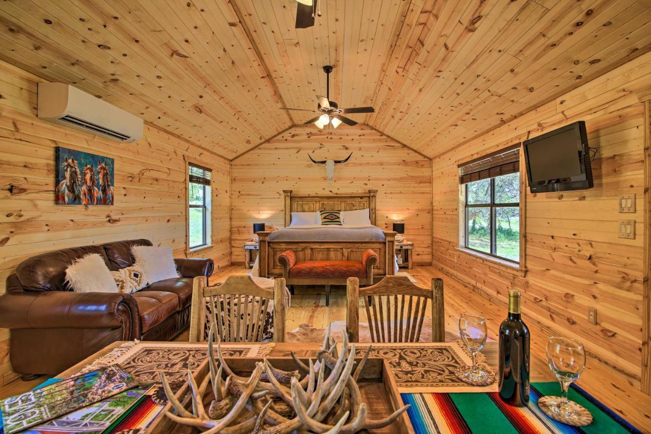 Rustic-Chic Country Cabin - 10 Mi To Main Street! Фредериксберг Экстерьер фото