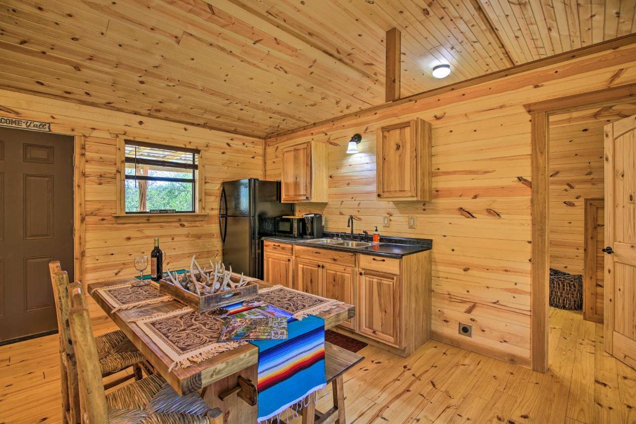 Rustic-Chic Country Cabin - 10 Mi To Main Street! Фредериксберг Экстерьер фото