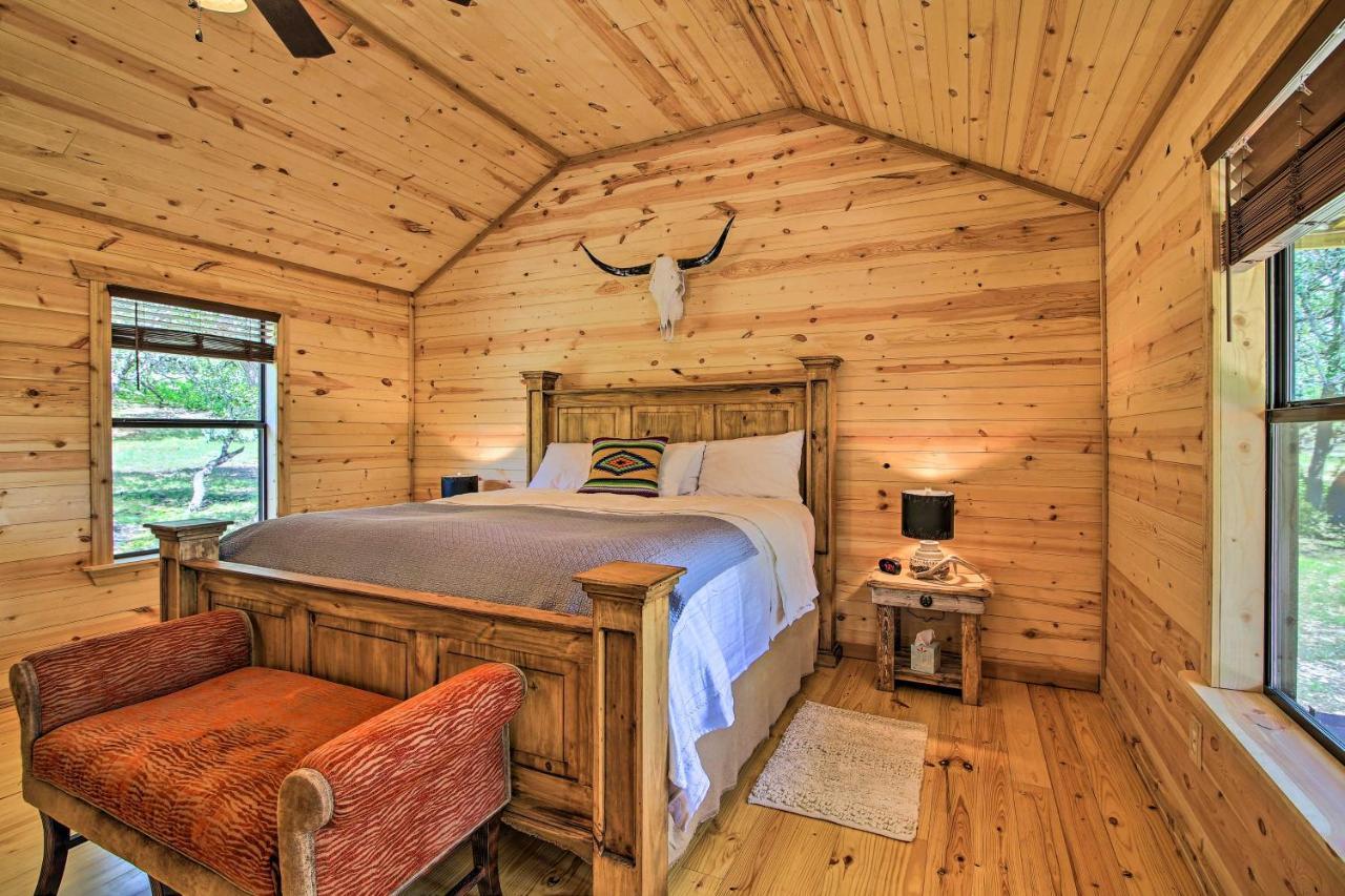 Rustic-Chic Country Cabin - 10 Mi To Main Street! Фредериксберг Экстерьер фото